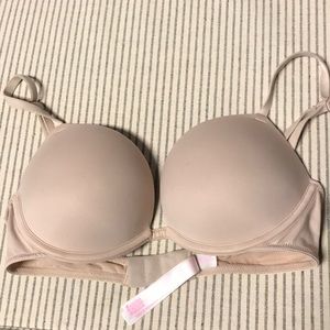 PINK Wear Everywhere Push-up